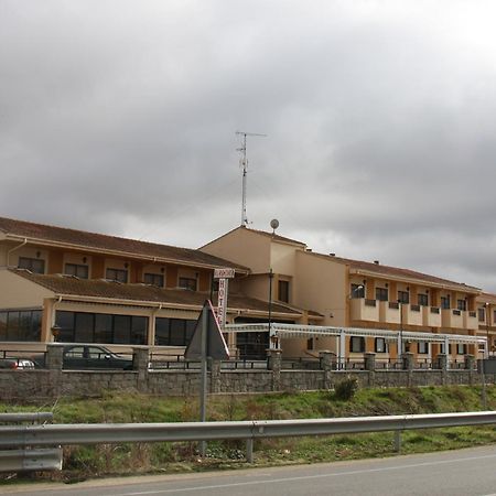 Hotel Alameda Alba De Tormes Luaran gambar
