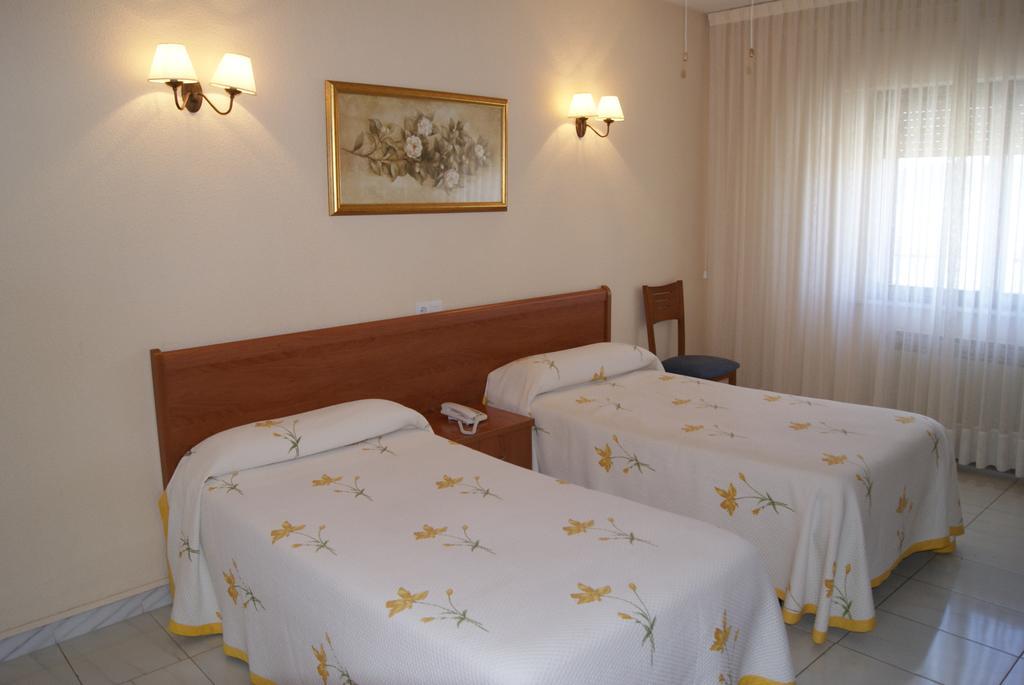 Hotel Alameda Alba De Tormes Luaran gambar