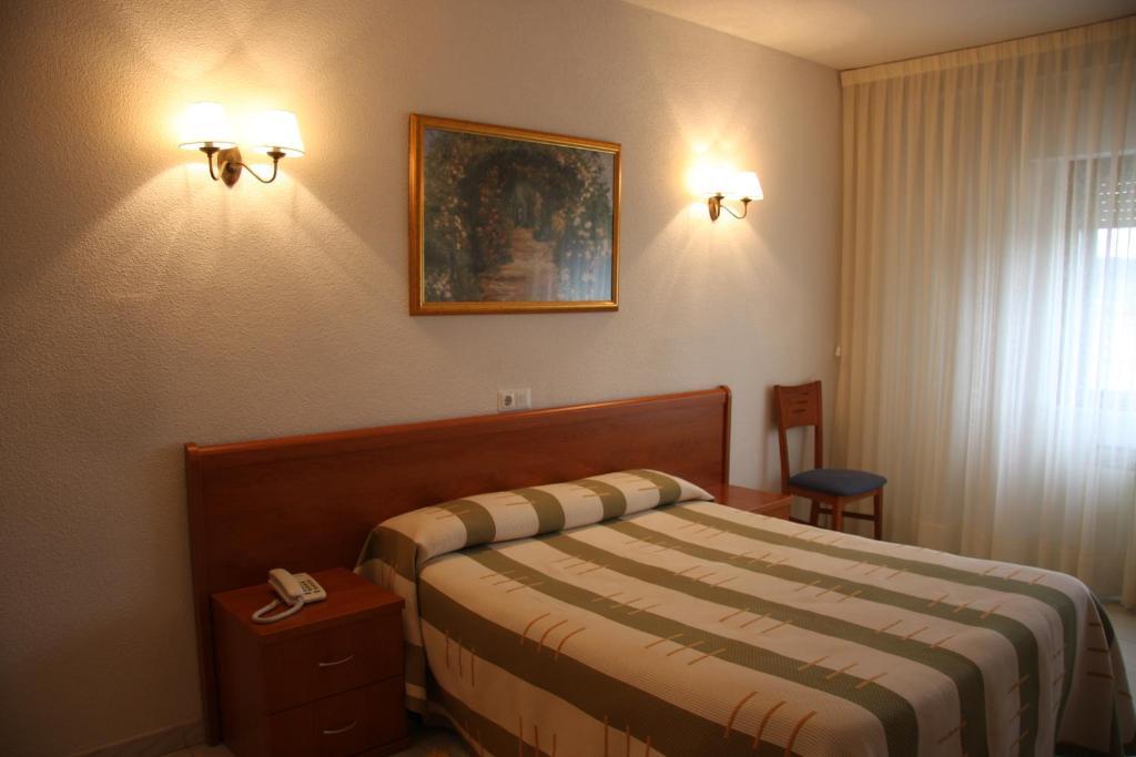 Hotel Alameda Alba De Tormes Luaran gambar